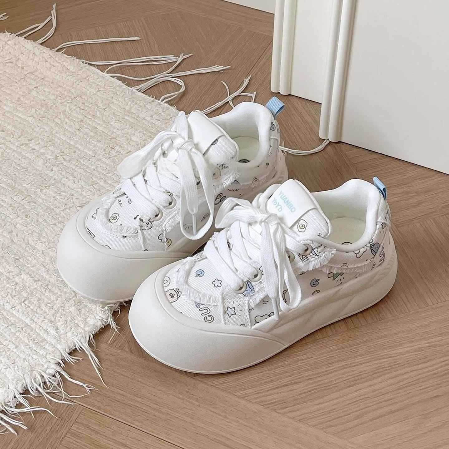 Damen Modische Freizeitsneaker mit floralem Design und komfortabler Sohle