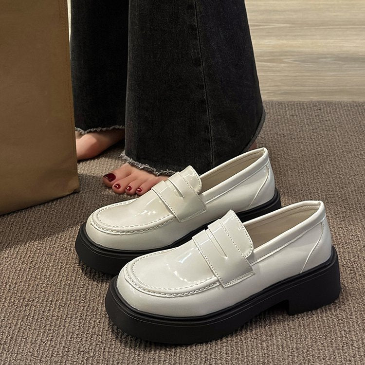 Damen modische Slip-On Loafer mit robustem Sohlenprofil und eleganter Lederausstattung R&B