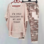 Damen nan weites Freizeit-Set mit Spruchaufdruck, weit geschnittenem Langshirt und Camouflage-Jogginghose R&B