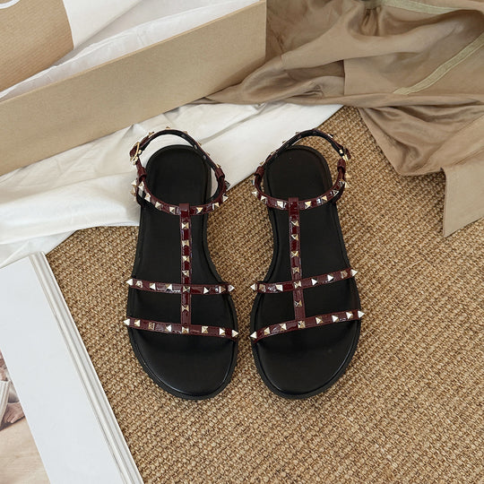 Damen Stilvolle Sandalen mit funkelnden Pyramiden-Nieten und verstellbarem Riemen R&B