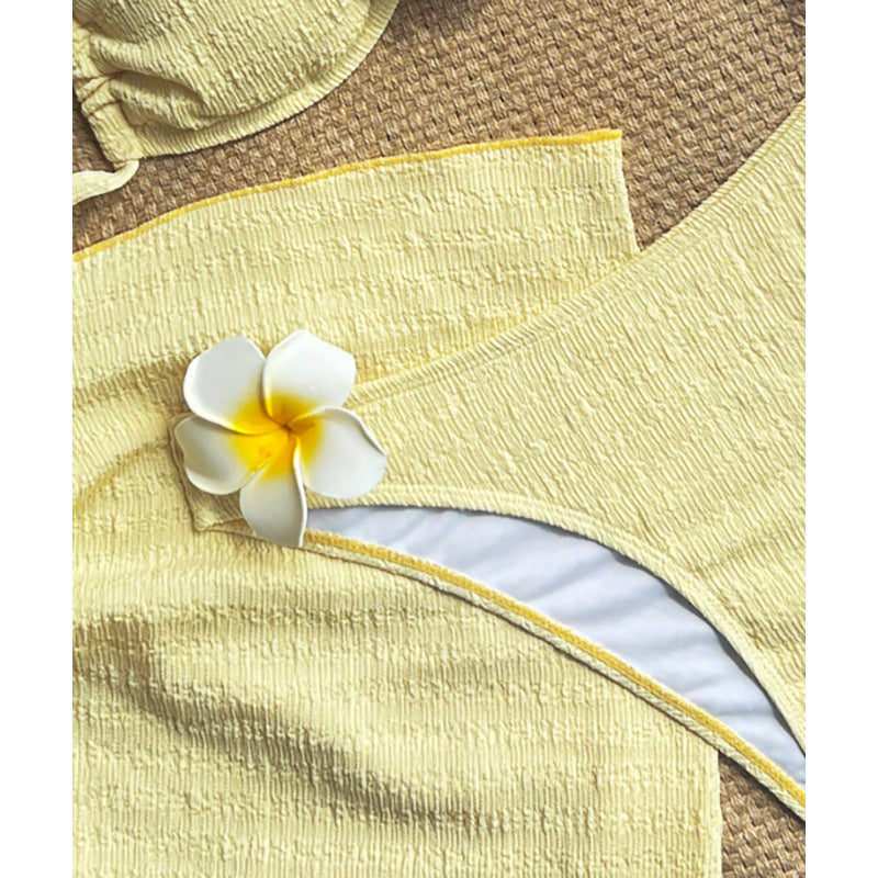 Damen Bandeau-Bikini mit schicker Rüsche und modischem Slip