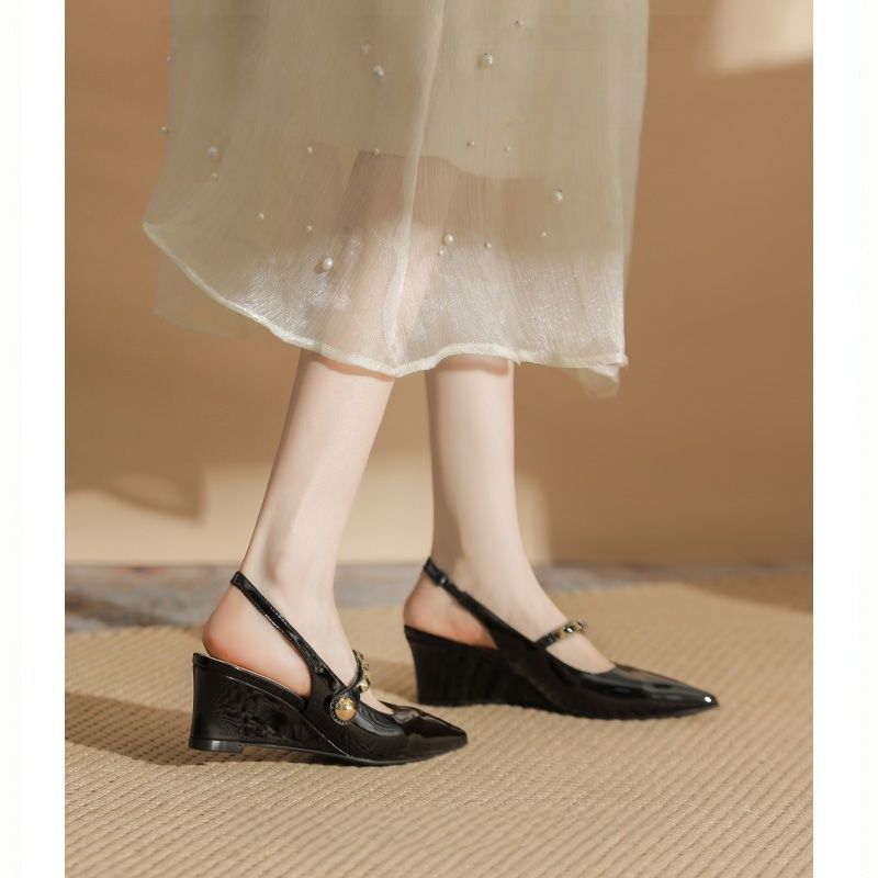 Damen Slingback-Pumps mit dekorativen Metallakzenten R&B