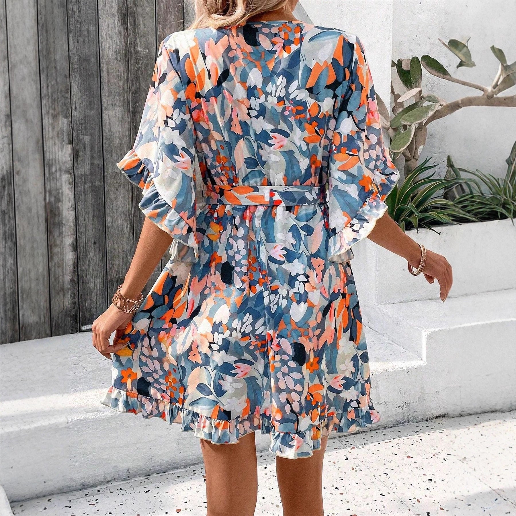 Damen Wickelkleid mit Rüschendetails und floralem Muster R&B