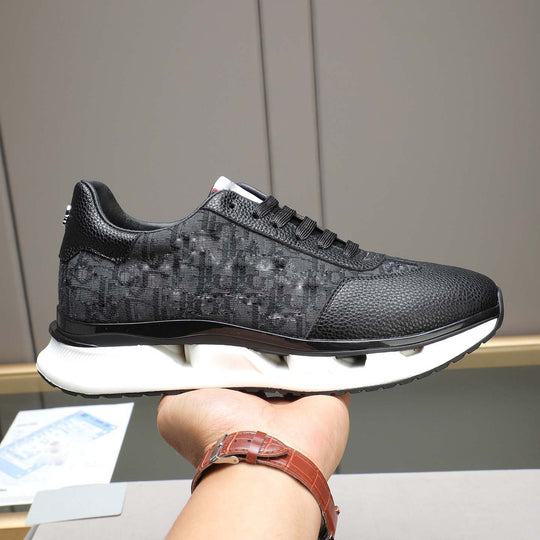 Damen Sportliche Sneakers mit innovativer Oberflächenstruktur und ergonomischer Dämpfung R&B