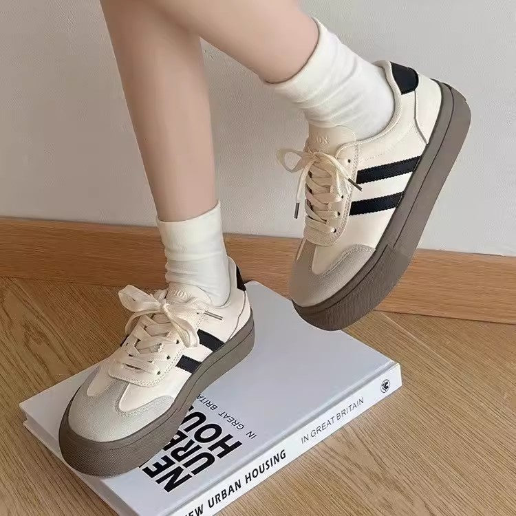 Damen Plattform Sneakers mit sportlichem Design und rutschfester Sohle R&B