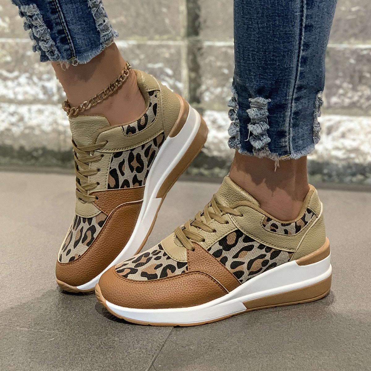 Damen Sneakers im modernen Leoprint-Design mit komfortabler Sohle R&B