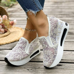 Damen Slip-On Sneakers mit romantischem Spitzen-Obermaterial