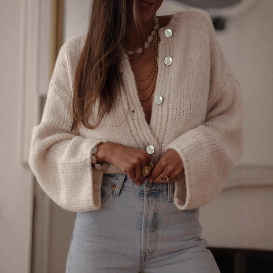 Damen kuschelige Strickjacke mit oversized Ärmeln und eleganten Perlenknöpfen R&B