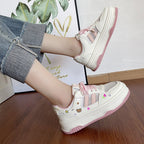Damen modische Sneakers mit einzigartigen Verzierungen und komfortabler Dämpfung R&B