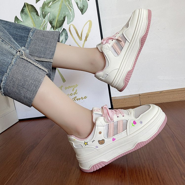 Damen modische Sneakers mit einzigartigen Verzierungen und komfortabler Dämpfung R&B