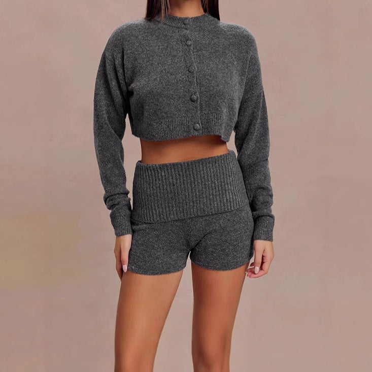Damen Kurzer Strickpullover mit Rundhalsausschnitt und Knopfverschluss R&B