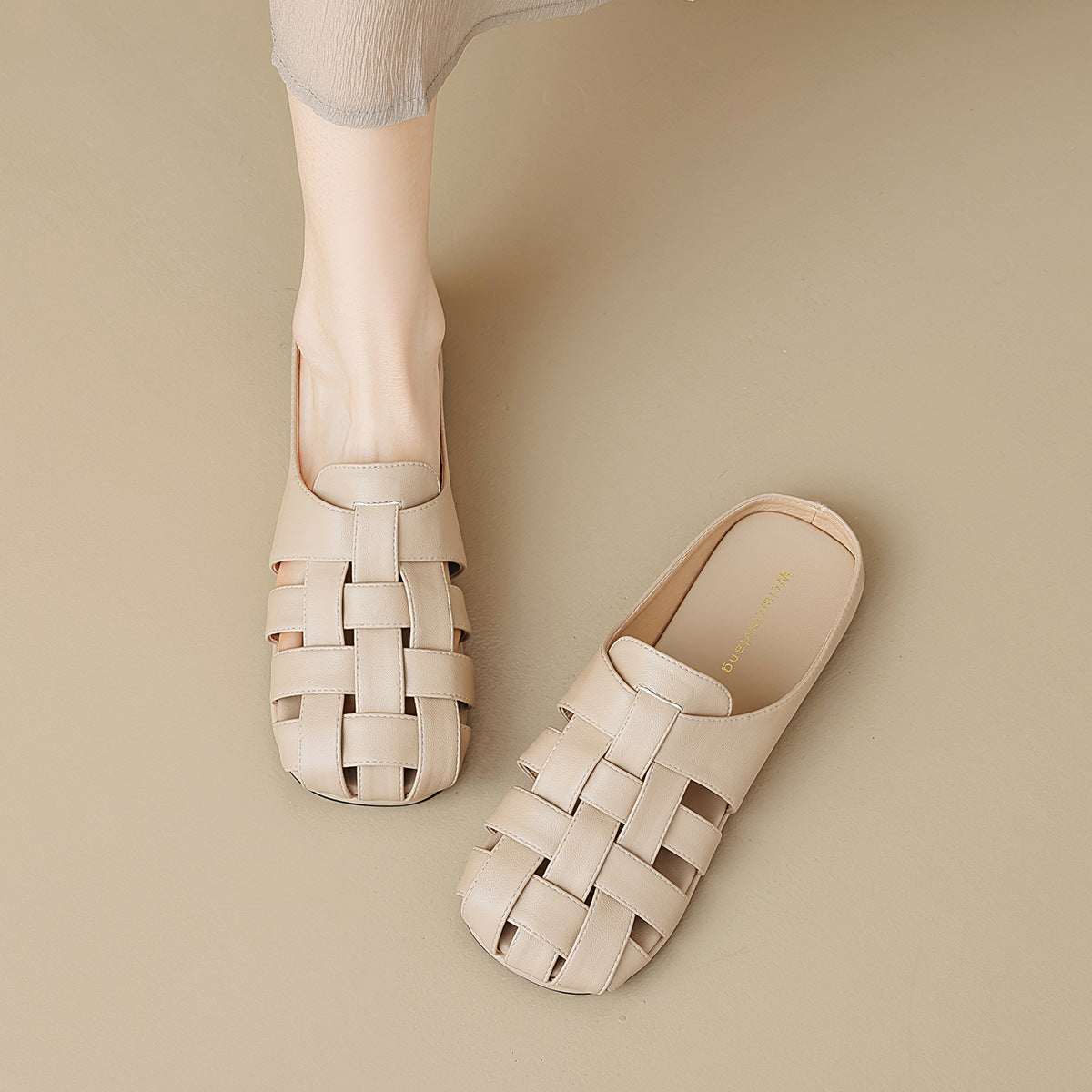 Damen Komfortable und stilvolle Clogs mit hübscher Faltendetail
