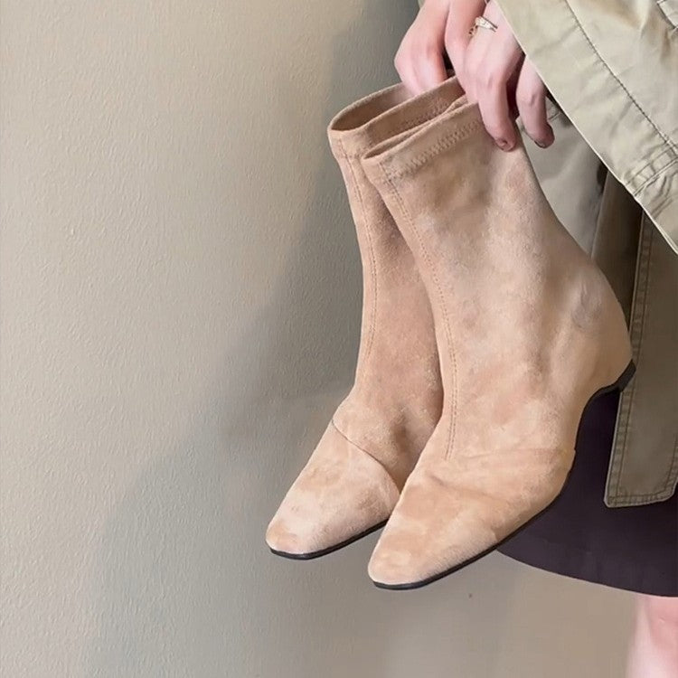 Damen elegante Ankle Boots mit spitz zulaufender Zehenpartie und komfortablem Blockabsatz