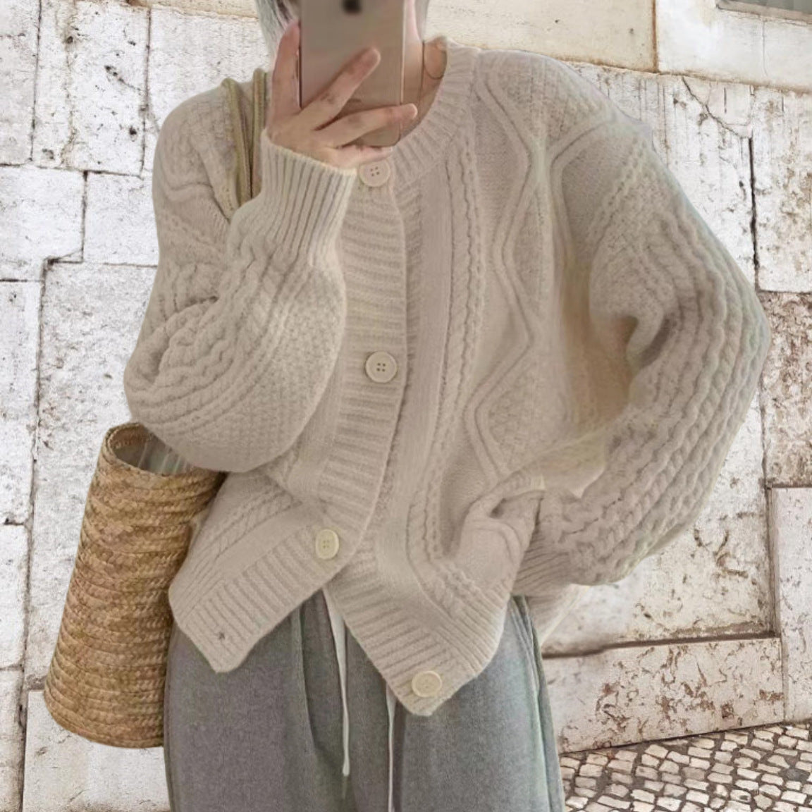 Damen Strickjacke im angesagten Zopfmuster und lässiger Silhouette R&B