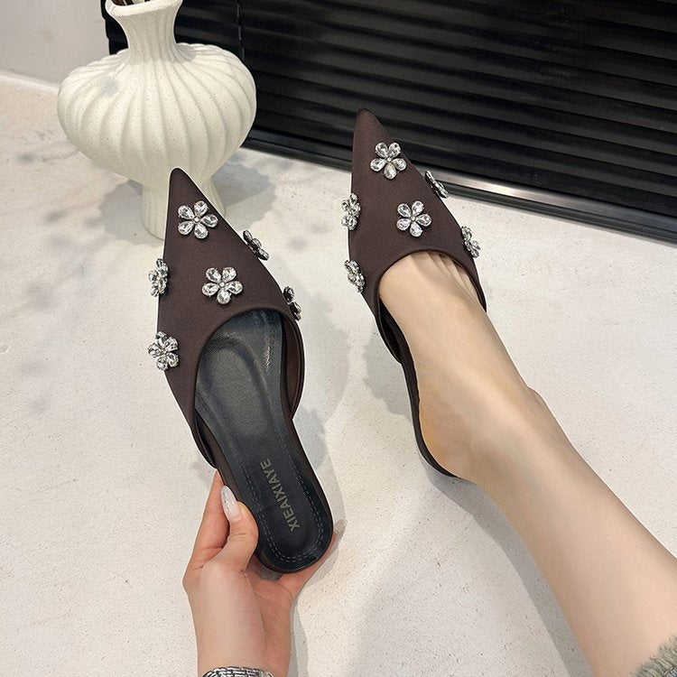 Damen elegante Mules mit funkelndem Blütenakzent R&B