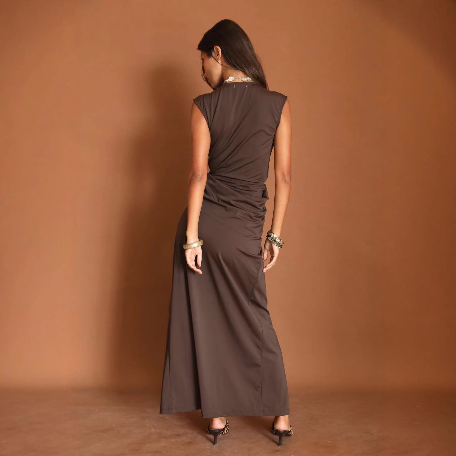 Damen Maxikleid mit tiefem V-Ausschnitt und seitlichem Schlitz R&B