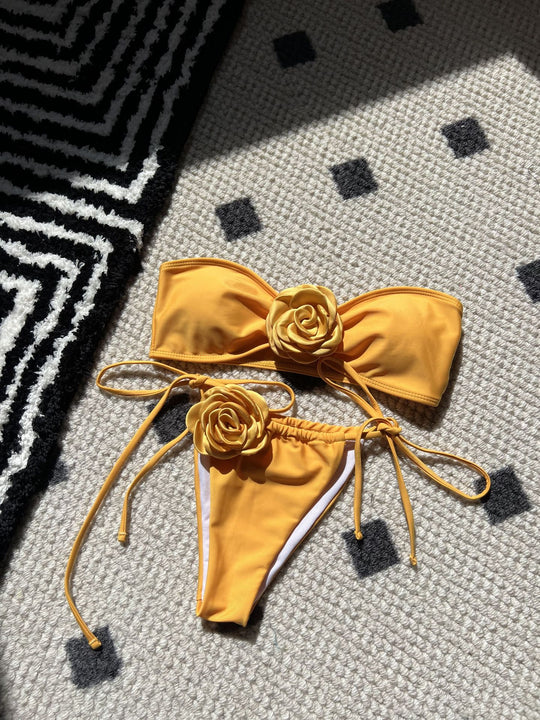 Damen Bandeau-Bikini mit dekorativer Blumenapplikation R&B