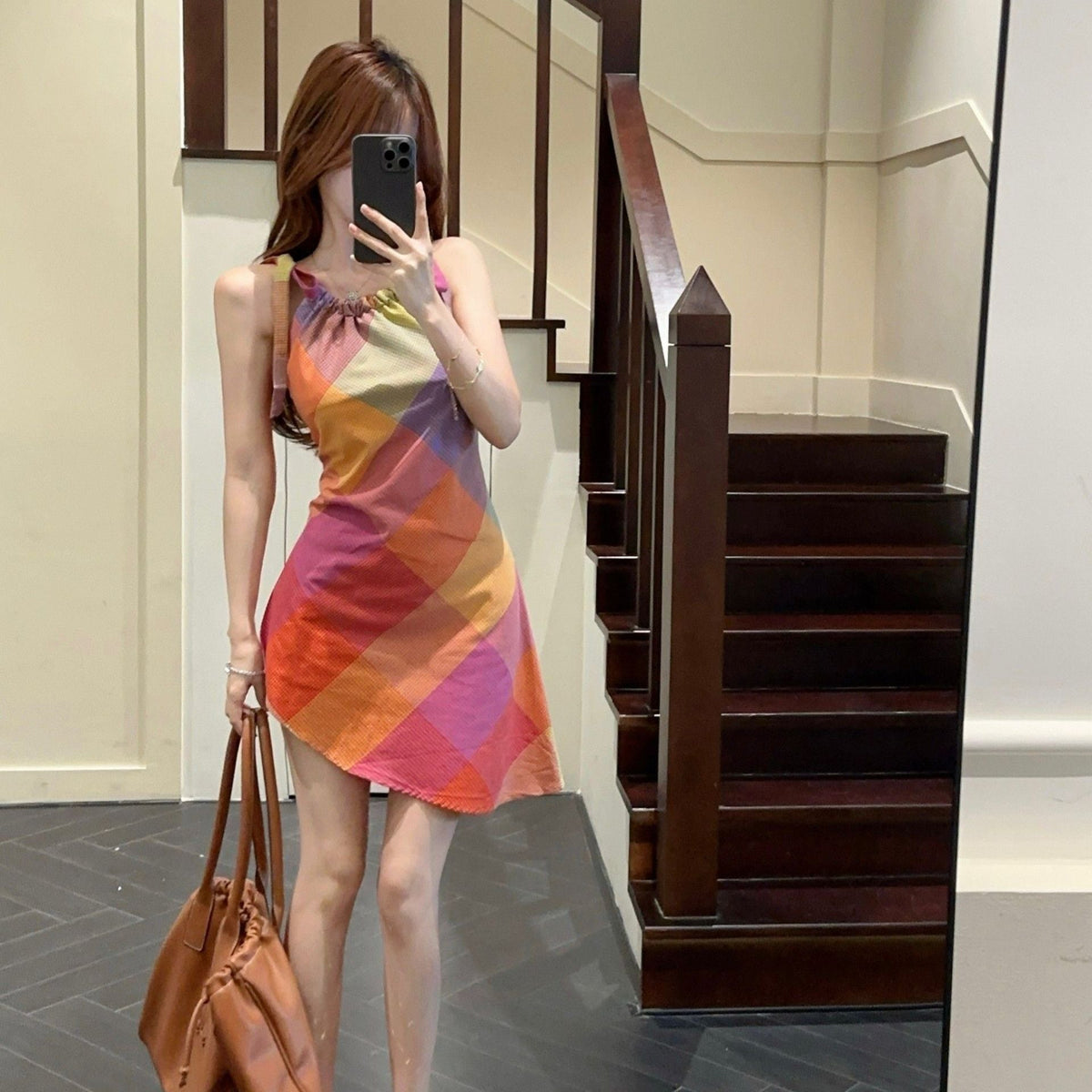 Damen Kurzarmkleid mit modischem Karomuster und elastischem Ausschnitt