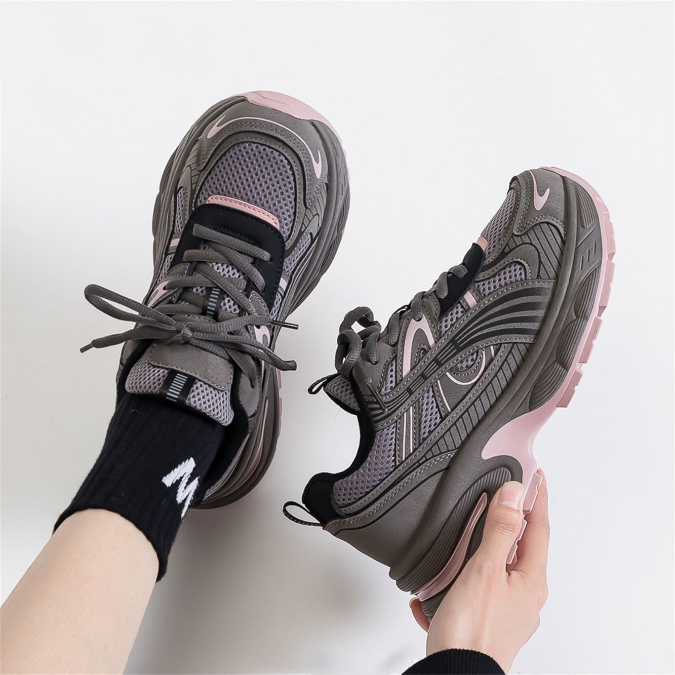 Damen Sportliche High-Performance Sneakers mit nahtloser Verarbeitung R&B