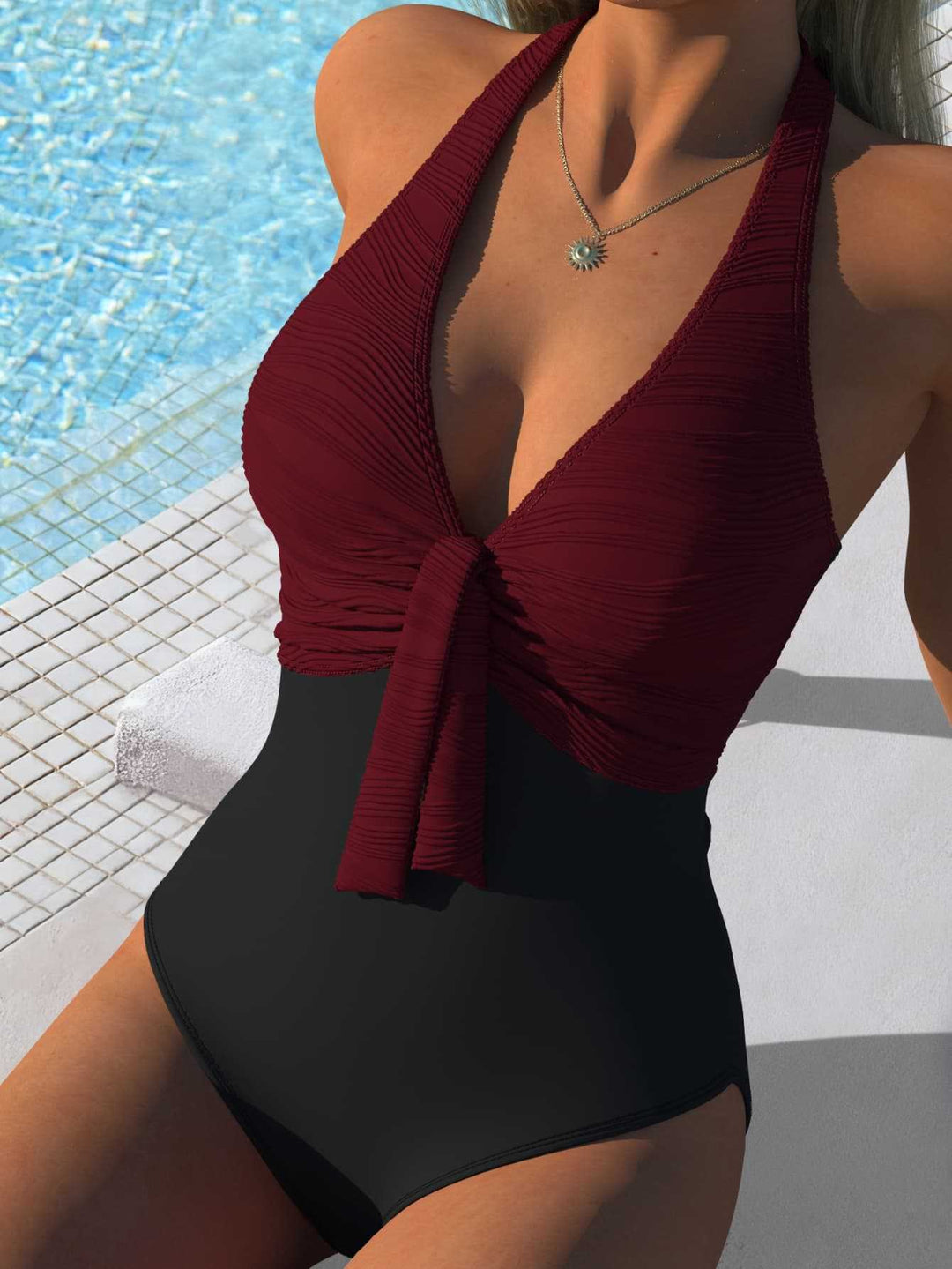 Damen Einteiler Badeanzug mit raffinierten Wickeldetails und hohem Schnitt R&B