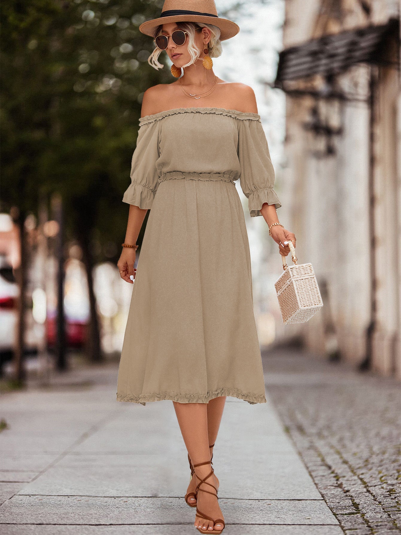 Damen Off-Shoulder Maxikleid mit elastischem Tailleneinsatz und Rüschendetails R&B