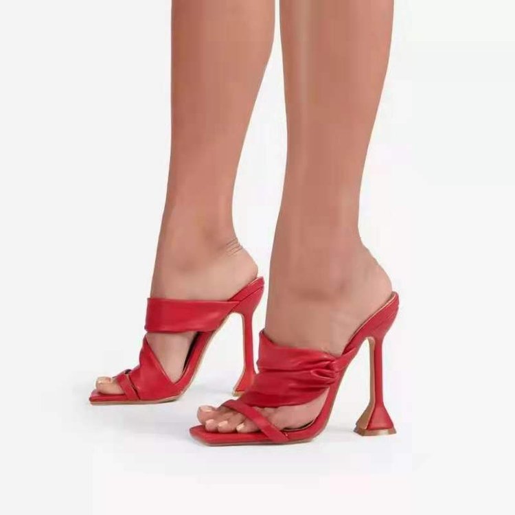 Damen Elegante High Heels mit raffinierter Riemenführung R&B