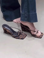 Damen Wedge-Sandalen mit trendigem Leopardenmuster R&B