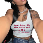 Damen Crop-Top mit kreativem Statementdruck R&B