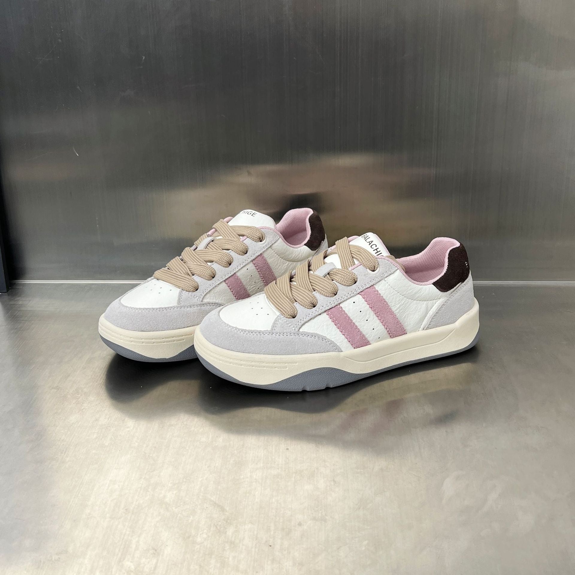 Damen Sportliche Sneakers mit modischem Profil und ergonomischer Dämpfung R&B