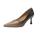 Damen trendige High Heels mit spitz zulaufender Silhouette und glänzender Oberfläche