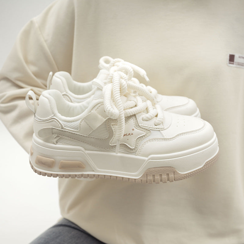 Damen Sportliche Chunky Sneakers mit dekorativen Sternen-Akzenten