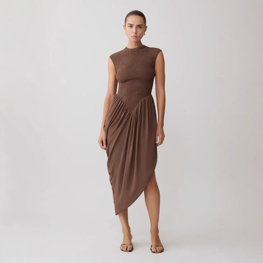 Damen Elegantes asymmetrisches Kleid mit strukturiertem Oberteil und fließendem Rock R&B