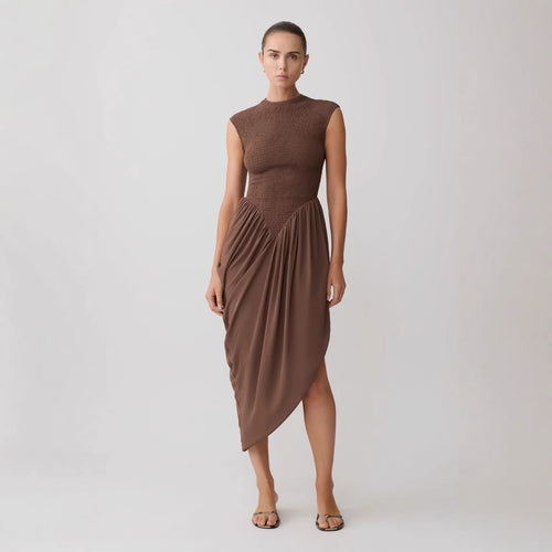 Damen Elegantes asymmetrisches Kleid mit strukturiertem Oberteil und fließendem Rock R&B