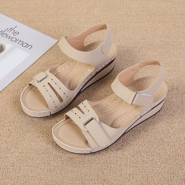 Damen Komfortable Keilsandalen mit verstellbaren Riemen und ergonomischem Fußbett R&B