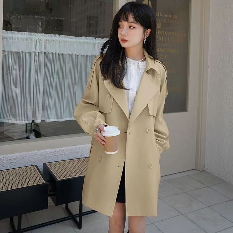 Damen Trenchcoat mit modischem Oversized-Schnitt und eleganten Details R&B