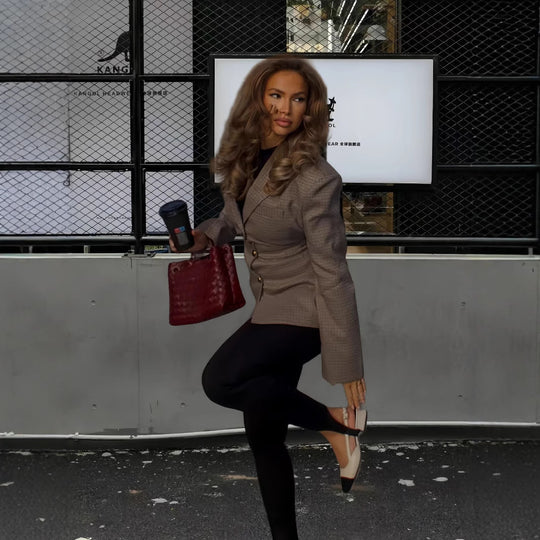 Damen Elegante Karojacke mit strukturiertem Schnitt und Goldknöpfen R&B