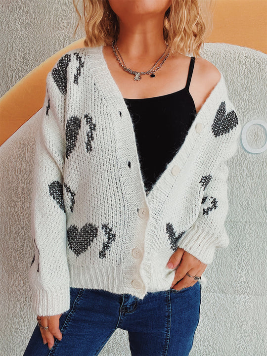 Damen gestrickte Cardigan mit Herzmuster und Knopfdetails R&B