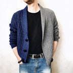 Herren Strickjacke mit modernem Strukturmuster und großen Knöpfen