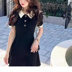 Damen Kurzarm Polo-Kleid mit Knopfdetails und Kontrastkragen