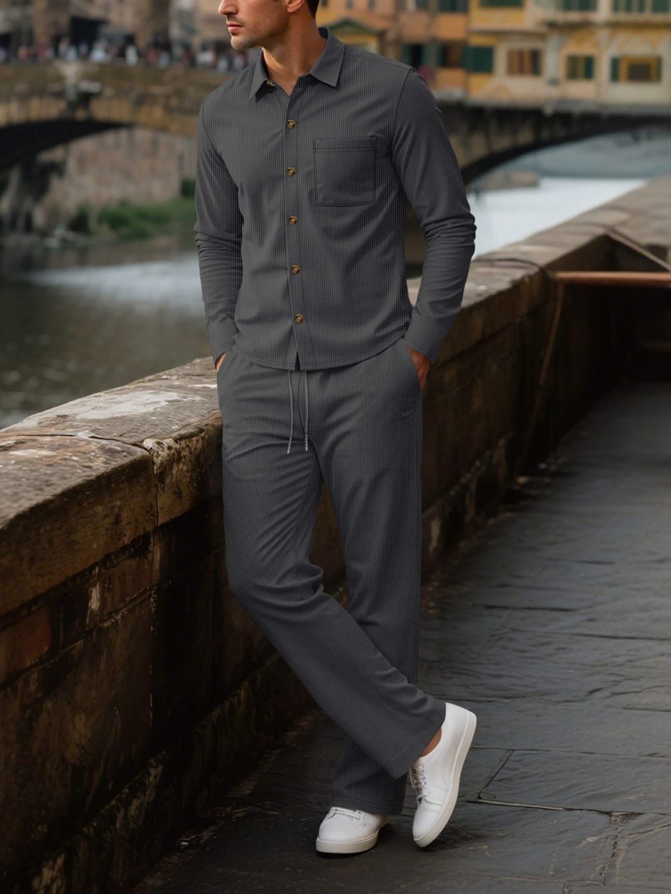 Herren eleganter Freizeitanzug mit strukturierter Oberfläche und praktischen Taschen R&B