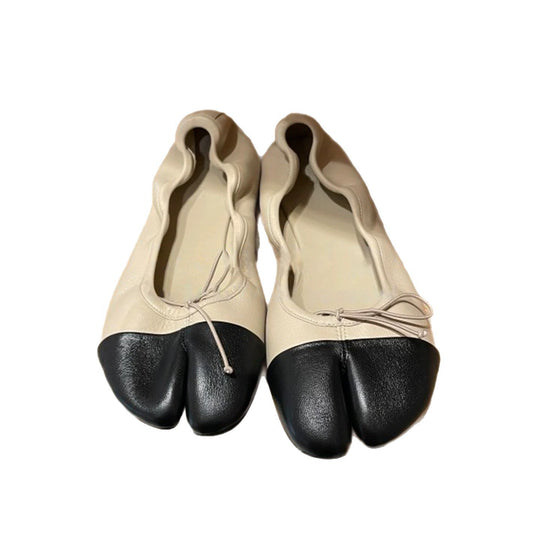 Damen Ballerinas mit abgerundetem Zehenbereich und schnürbarem Detail R&B