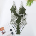 Damen Einteiler Badeanzug mit modischem Wickeldesign und floralem Muster R&B