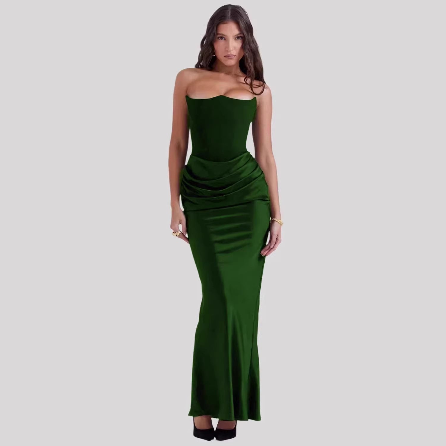Damen Elegantes Abendkleid mit tiefem Dekolleté und drapierten Details R&B