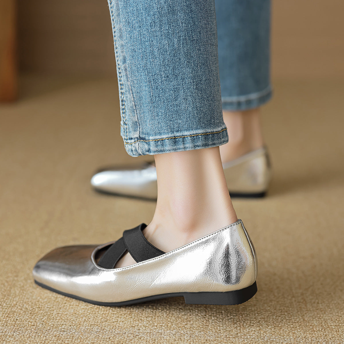 Damen elegante Ballerinas mit schimmerndem Obermaterial und komfortablem Riemen
