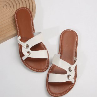 Damen freizeitorientierte Riemchen-Sandalen mit modischen Metallakzenten R&B