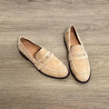 Damen Loafer aus hochwertigem Wildleder mit elegantem Schnallen-Detail R&B