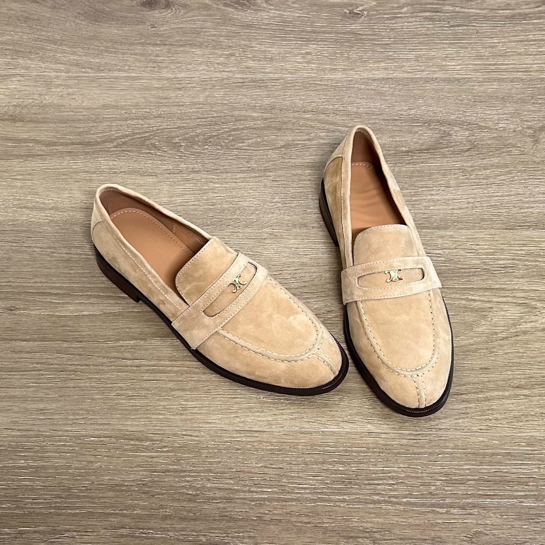 Damen Loafer aus hochwertigem Wildleder mit elegantem Schnallen-Detail R&B