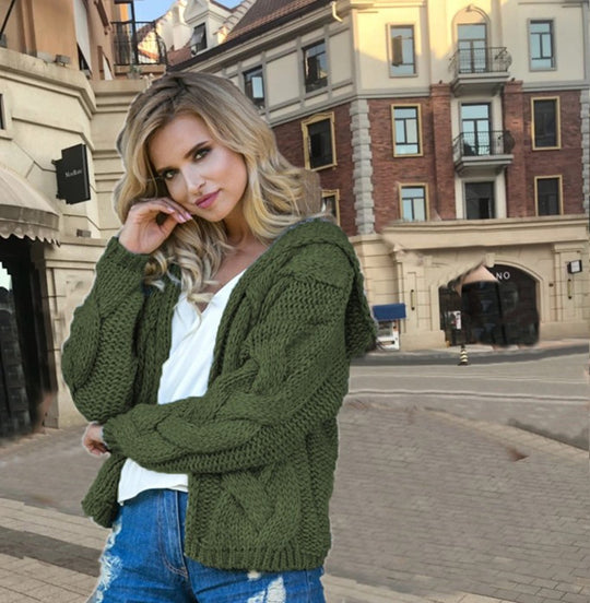 Damen Strickjacke mit Kapuze und modernem Zopfmuster R&B