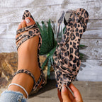 Damen flache Sandalen mit verstellbarem Riemendesign und animalischem Muster