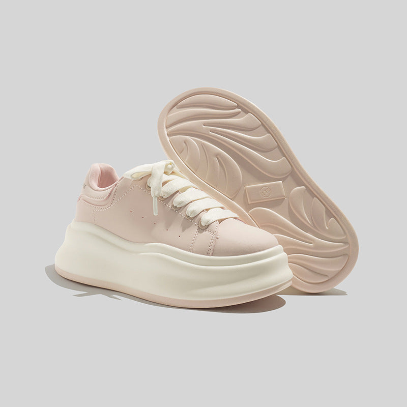 Damen Sneakers mit extrabreiter Komfortsohle und modernem Design